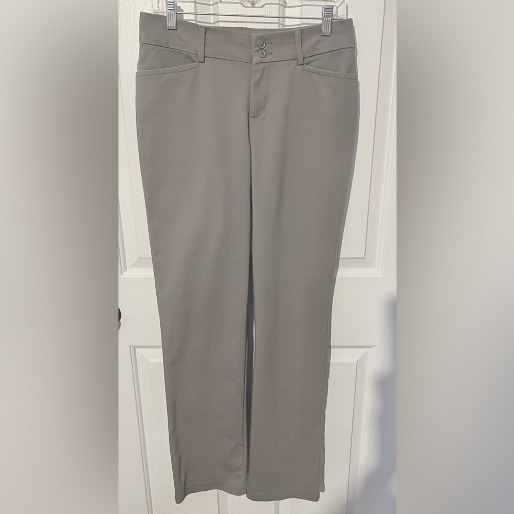 Lee Women's Secretly Shapes Regular Fit Straight Leg Dress Pant 8L